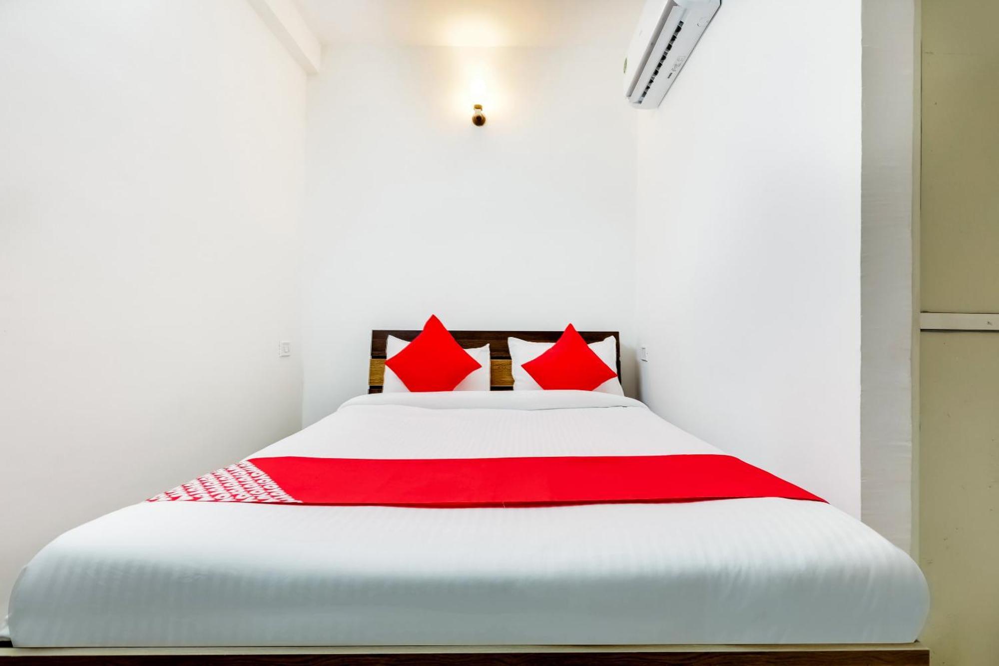 Hotel O Expression Indaur Exteriér fotografie